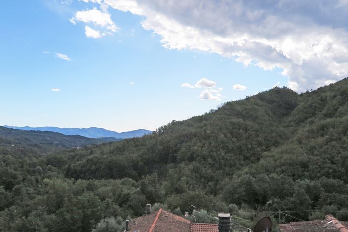 Image No.5-3 Bed Village House for sale