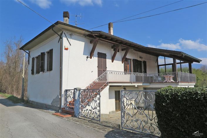 Image No.1-Propriété de 4 chambres à vendre à Mulazzo