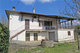 Image No.1-Propriété de 4 chambres à vendre à Mulazzo