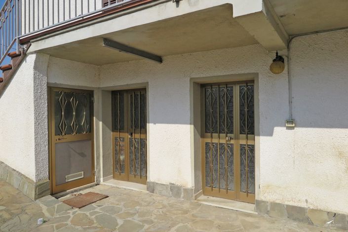 Image No.23-4 Bed Property for sale