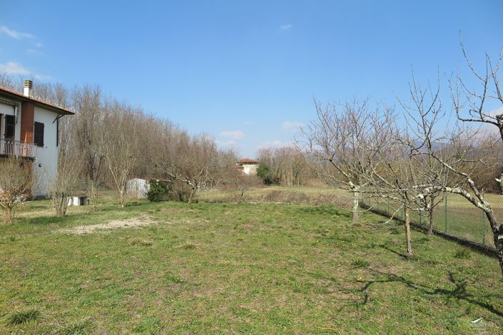 Image No.28-4 Bed Property for sale