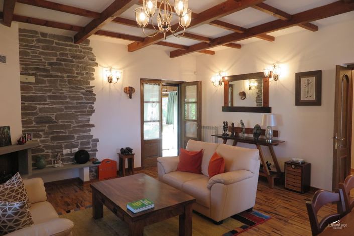 Image No.10-4 Bed Property for sale