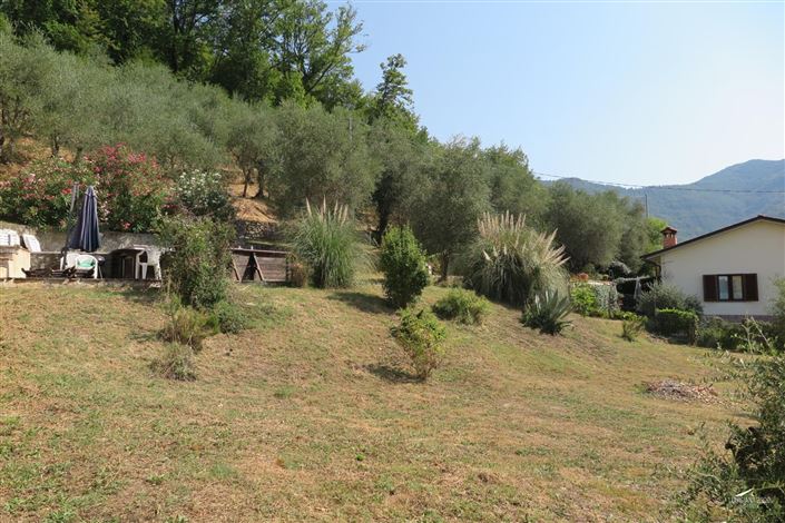 Image No.17-4 Bed Property for sale