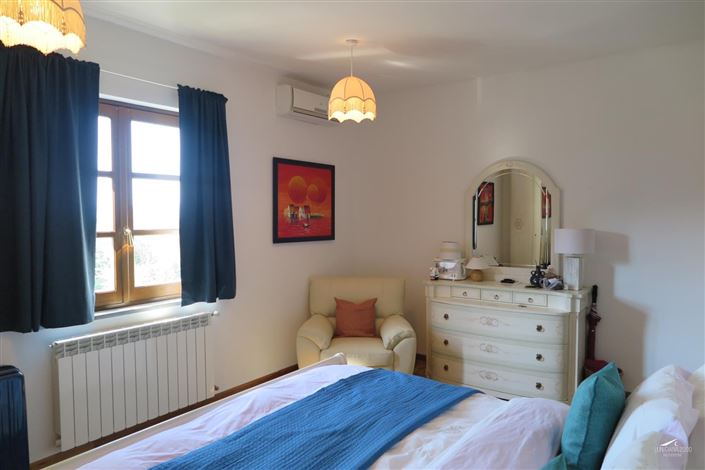 Image No.24-4 Bed Property for sale