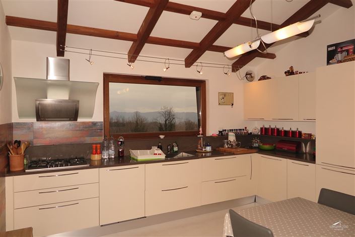 Image No.5-4 Bed Property for sale