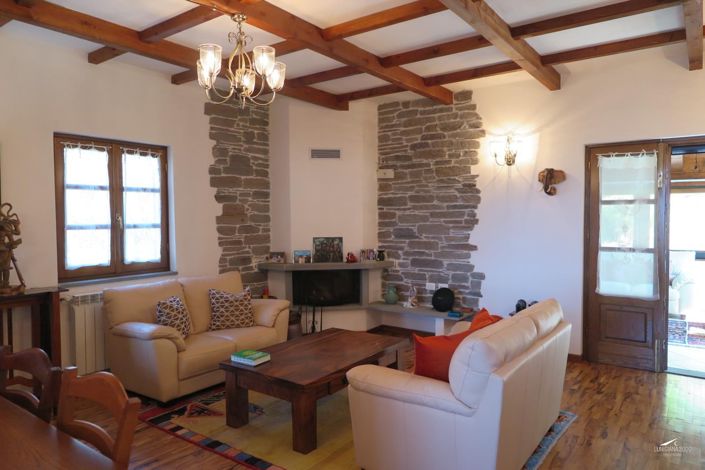 Image No.6-4 Bed Property for sale