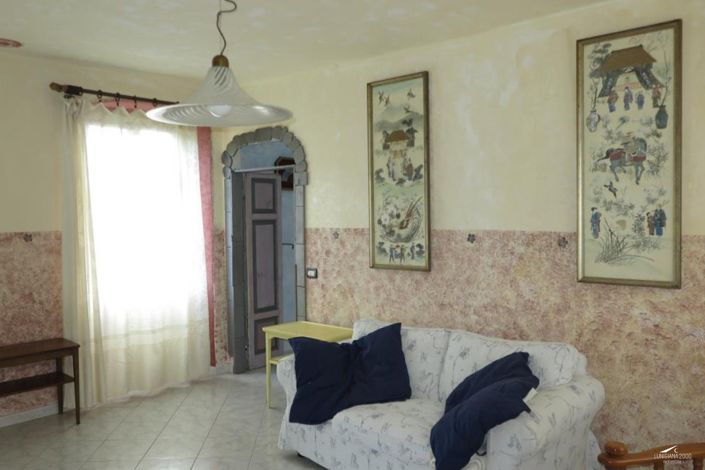 Image No.20-3 Bed Property for sale