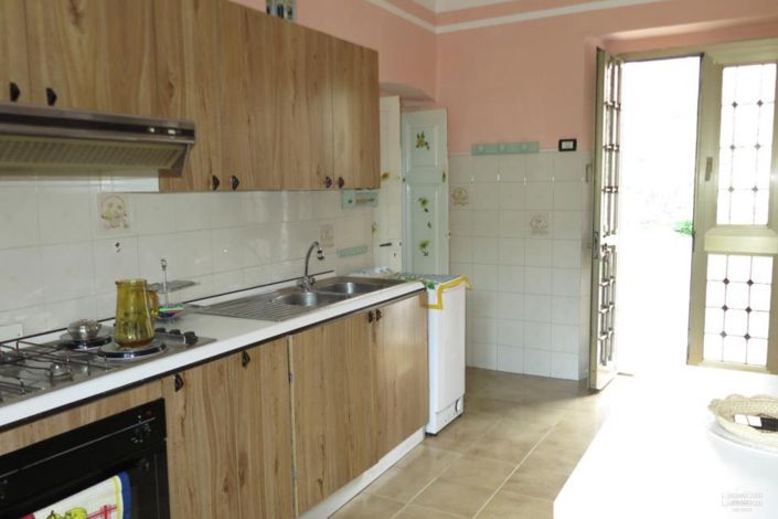 Image No.4-3 Bed Property for sale