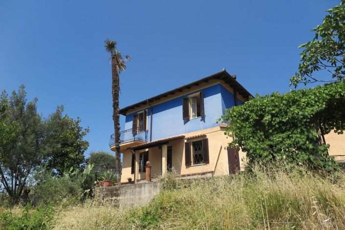Image No.2-Propriété de 2 chambres à vendre à Bagnone