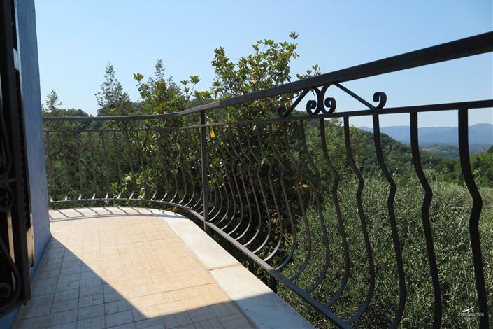 Image No.33-2 Bed Property for sale