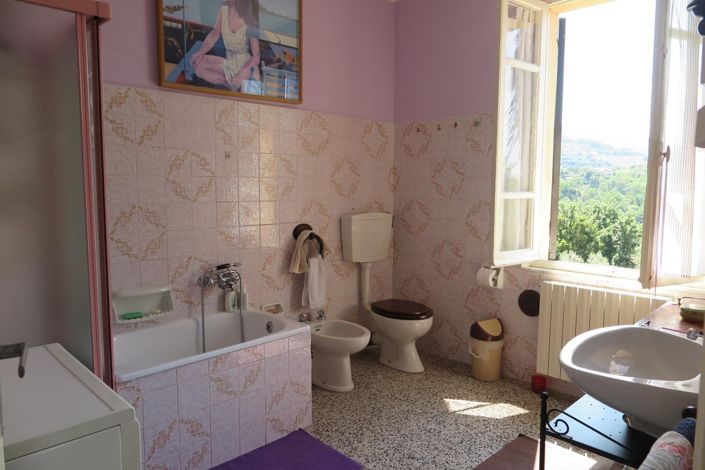 Image No.42-2 Bed Property for sale