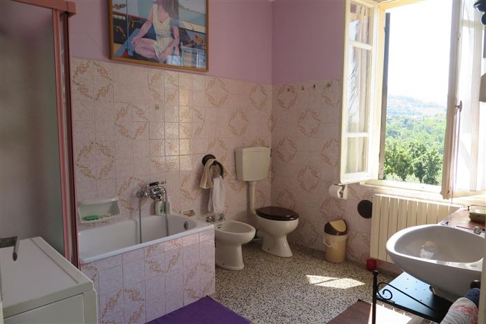 Image No.42-2 Bed Property for sale