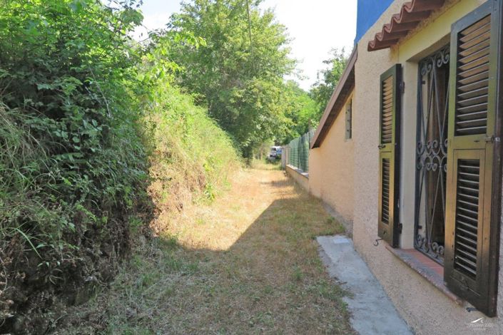 Image No.5-Propriété de 2 chambres à vendre à Bagnone