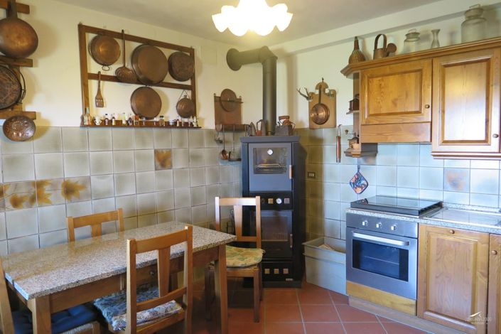 Image No.10-Propriété de 8 chambres à vendre à Fivizzano