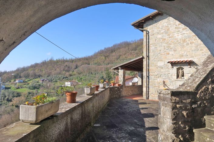 Image No.5-8 Bed Property for sale