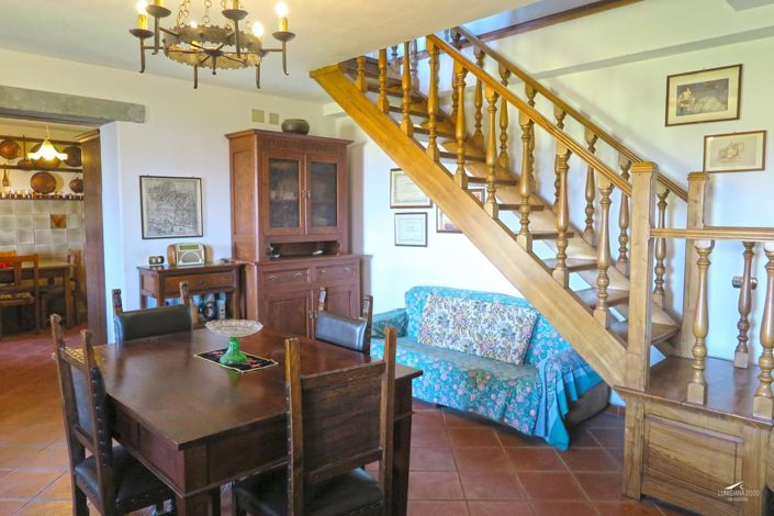 Image No.9-Propriété de 8 chambres à vendre à Fivizzano