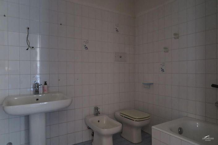 Image No.20-2 Bed Apartment for sale