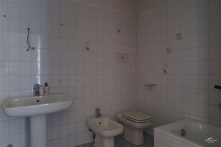 Image No.20-2 Bed Apartment for sale