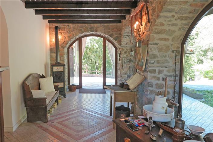 Image No.13-3 Bed Property for sale