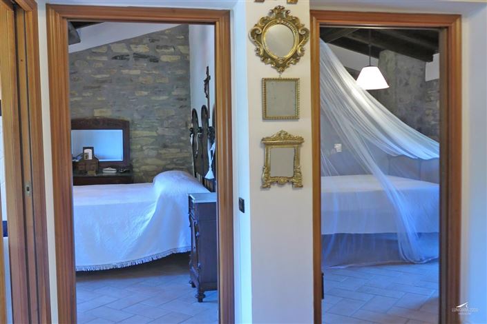 Image No.27-3 Bed Property for sale