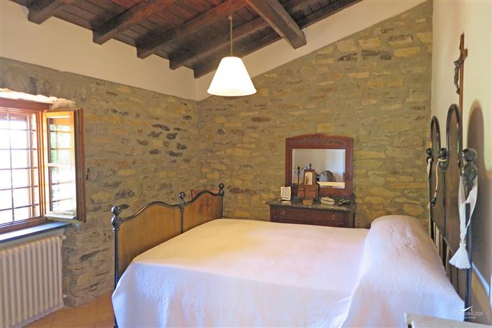 Image No.28-3 Bed Property for sale