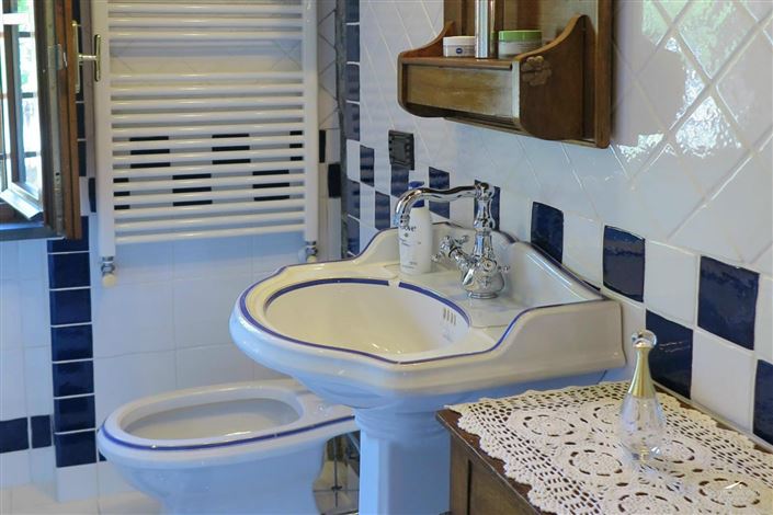 Image No.37-3 Bed Property for sale