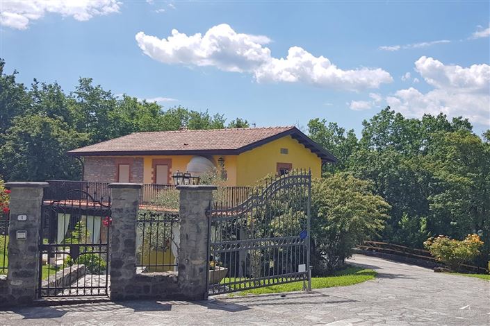 Image No.54-3 Bed Property for sale