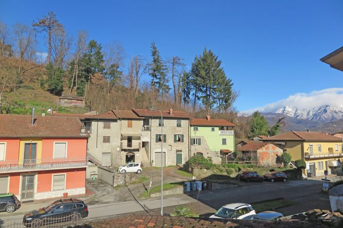 Image No.51-4 Bed Property for sale