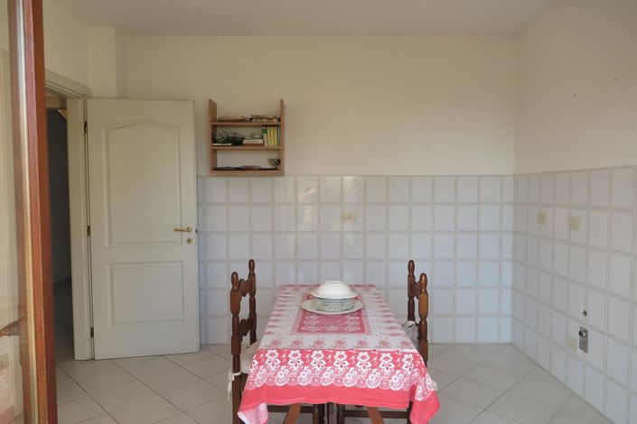 Image No.10-3 Bed Property for sale