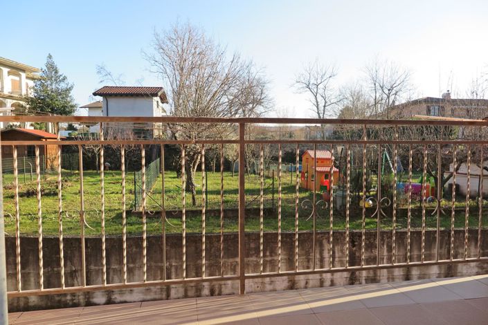 Image No.11-3 Bed Property for sale