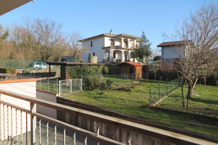 Image No.13-3 Bed Property for sale