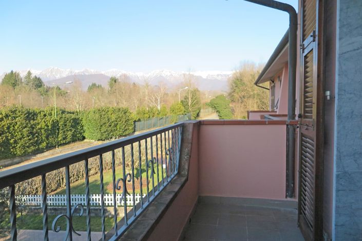 Image No.20-3 Bed Property for sale