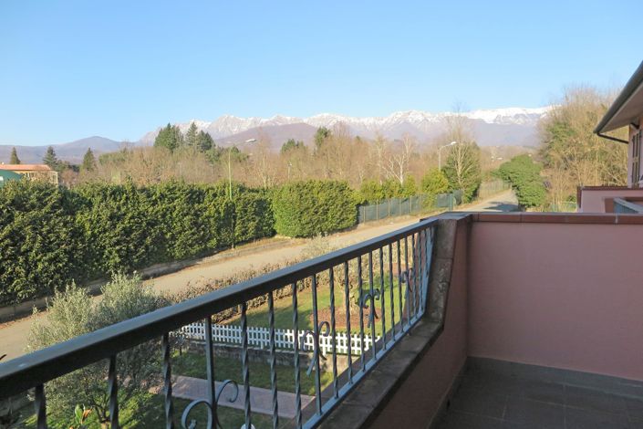 Image No.21-3 Bed Property for sale