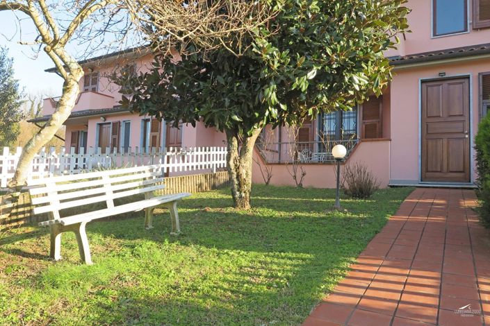 Image No.3-3 Bed Property for sale