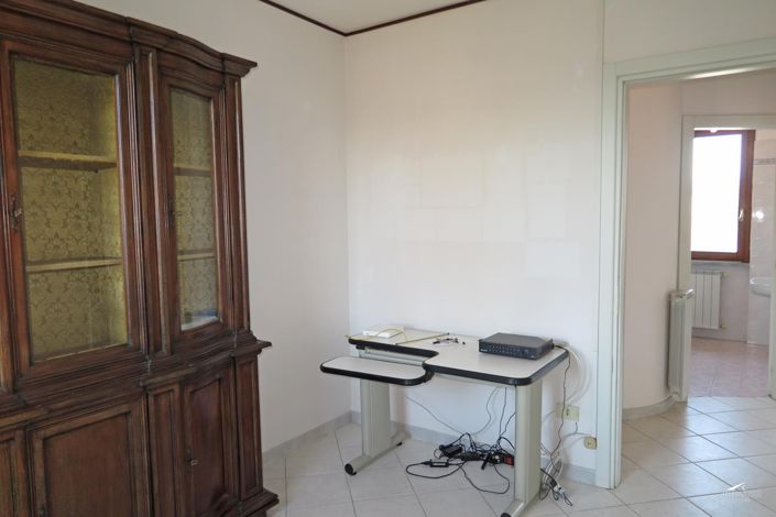 Image No.33-3 Bed Property for sale