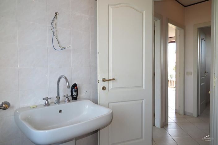 Image No.35-3 Bed Property for sale