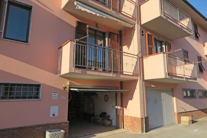 Image No.41-3 Bed Property for sale