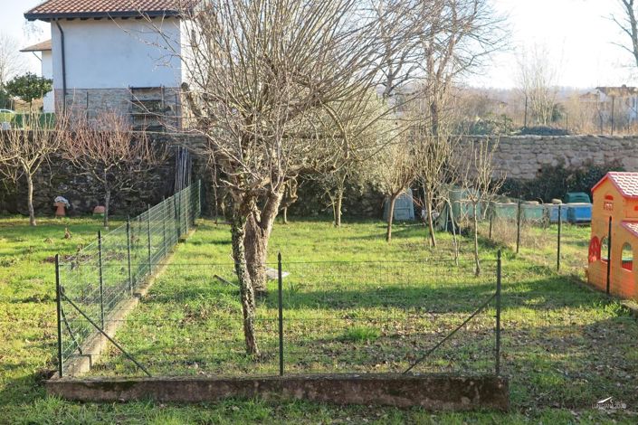 Image No.45-3 Bed Property for sale