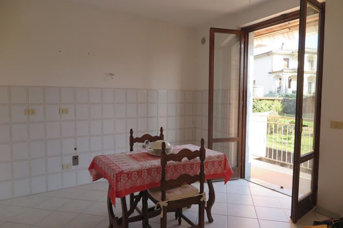 Image No.8-3 Bed Property for sale