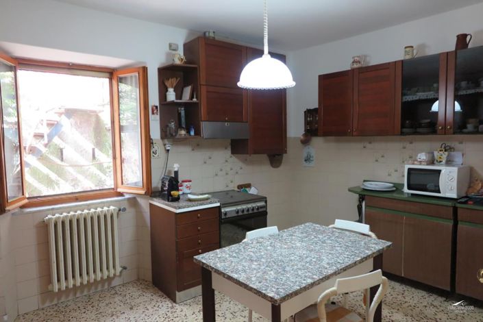 Image No.14-Propriété de 4 chambres à vendre à Fivizzano