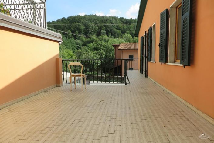 Image No.8-Propriété de 4 chambres à vendre à Fivizzano