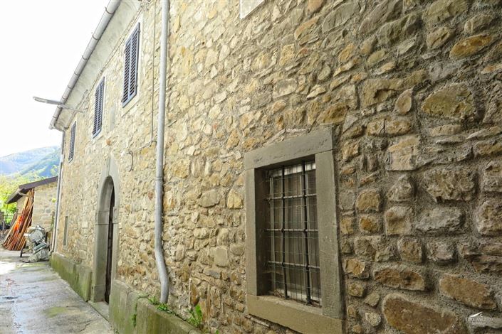 Image No.2-4 Bed Village House for sale