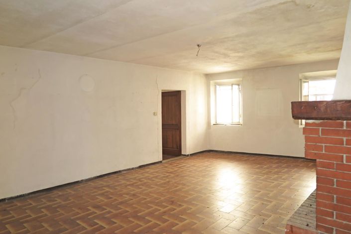 Image No.24-4 Bed Village House for sale