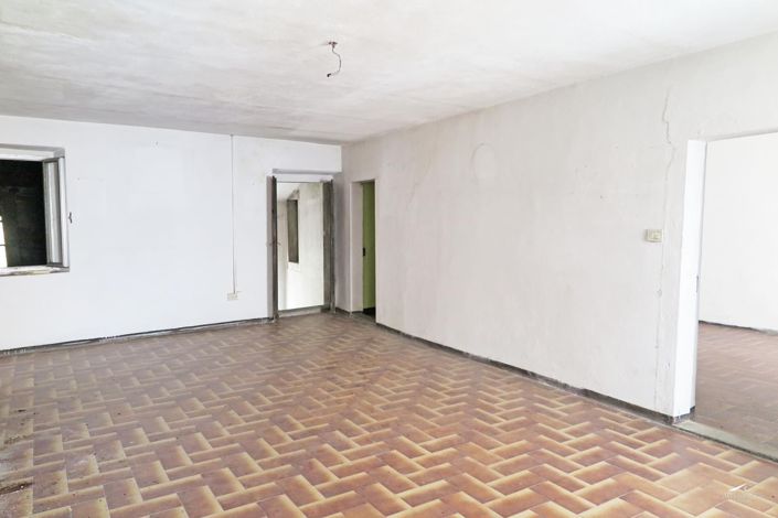 Image No.25-4 Bed Village House for sale