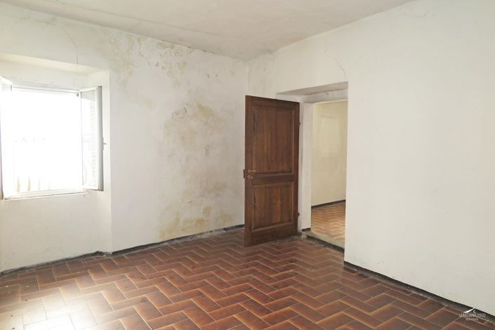 Image No.32-4 Bed Village House for sale