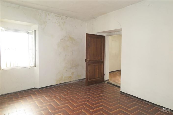 Image No.32-4 Bed Village House for sale