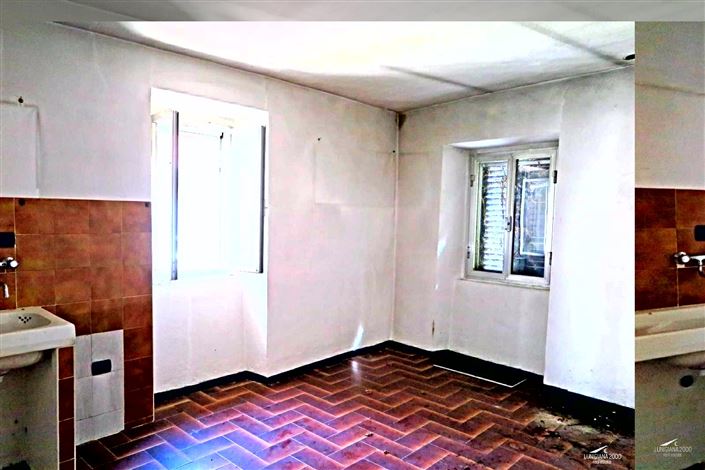 Image No.34-4 Bed Village House for sale