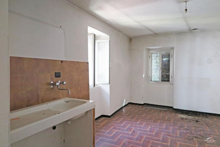 Image No.35-4 Bed Village House for sale