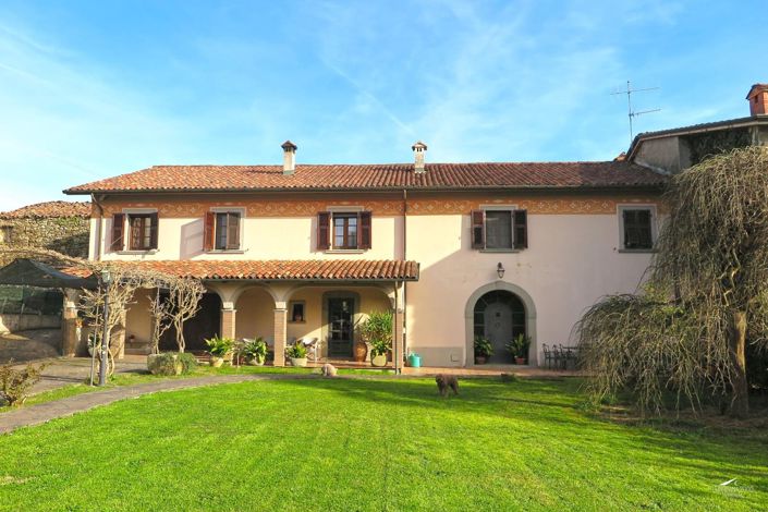 Image No.1-Ferme de 4 chambres à vendre à Licciana Nardi