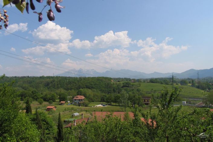 Image No.18-4 Bed Farmhouse for sale